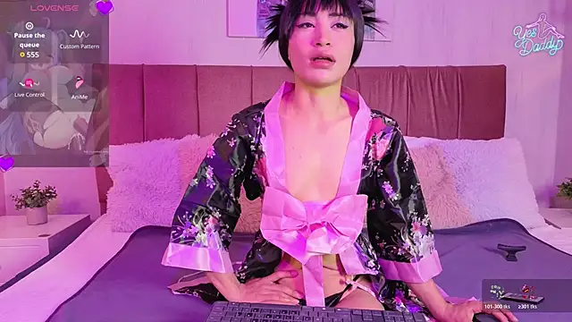 emma wilder  online show from March 13, 2026, 7:41 pm