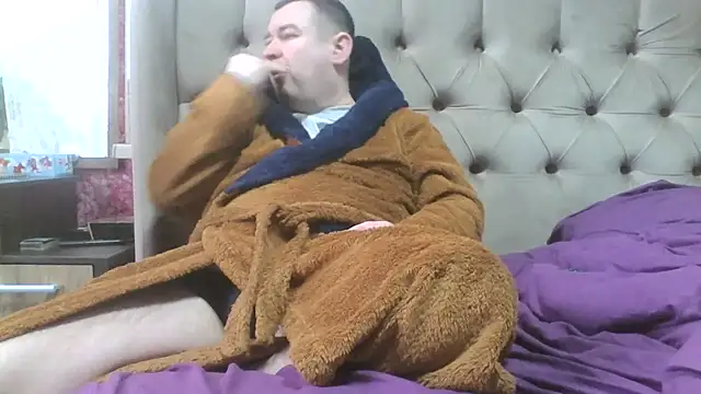 Snapshot of Shailadiess chatting on March 3, 2026, 12:56 pm Shailadiess online show from March 3, 2026, 12:56 pm