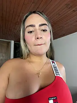 Snapshot of Miilana_ chatting on July 8, 2026, 9:59 pm Miilana online show from July 8, 2026, 9:59 pm