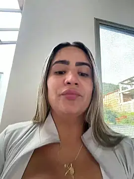 Snapshot of Miilana_ chatting on July 1, 2026, 9:15 pm Miilana online show from July 1, 2026, 9:15 pm