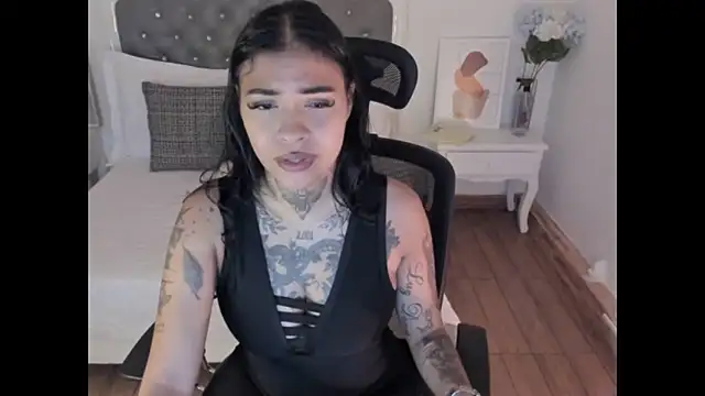 Aisha Haddad online show from June 4, 2026, 3:06 pm