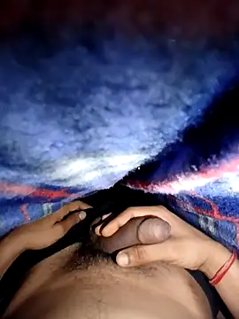 Snapshot of stripcut chatting on February 17, 2026, 9:01 pm stripcut online show from February 17, 2026, 9:01 pm