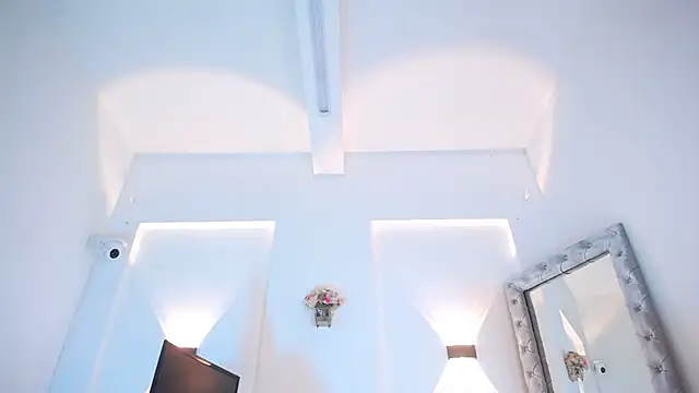 jullian ricci online show from April 14, 2026, 1:21 am