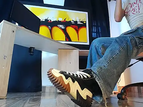 jullian ricci online show from February 14, 2026, 7:47 pm