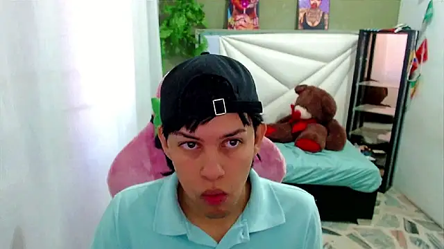 Top and bottom online show from June 25, 2026, 6:57 pm