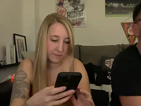 Ninimaus online show from February 25, 2026, 10:20 pm