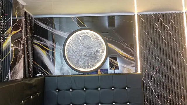  ArianaToroo online show from April 9, 2026, 2:23 pm