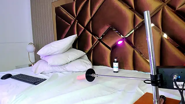 Alanna-Rose online show from February 20, 2026, 9:06 pm