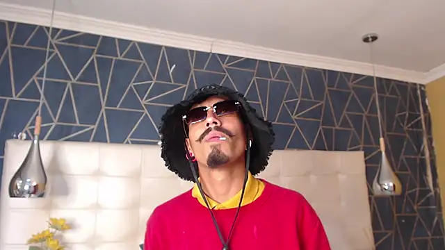 Snapshot of NoaahTylor chatting on February 15, 2026, 7:02 pm NoaahTylor online show from February 15, 2026, 7:02 pm