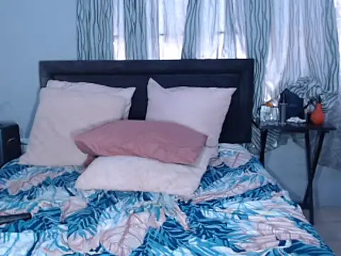 BIGBOOTYXX29 online show from January 19, 2025, 12:06 pm