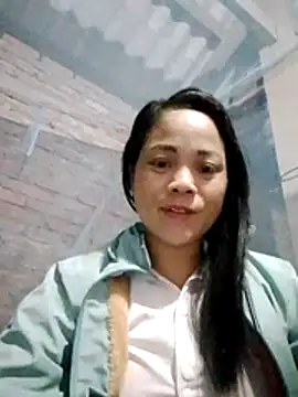 Snapshot of molly-xx chatting on February 21, 2026, 8:11 pm molly-xx online show from February 21, 2026, 8:11 pm