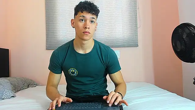 Snapshot of Muscle__Myke chatting on February 26, 2026, 1:11 pm Muscle Myke online show from February 26, 2026, 1:11 pm