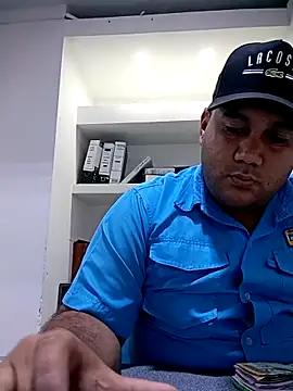 Mohamed1627 online show from April 18, 2026, 1:30 am