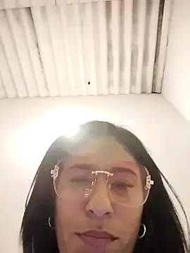 Snapshot of cardigwe chatting on April 6, 2026, 3:35 am cardigwe online show from April 6, 2026, 3:35 am