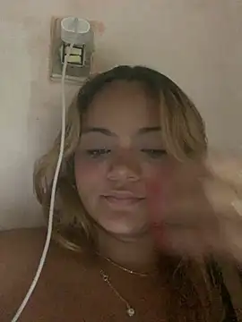 Snapshot of ayla0881 chatting on February 21, 2026, 6:54 pm ayla0881 online show from February 21, 2026, 6:54 pm