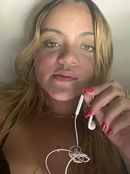 Snapshot of ayla0881 chatting on February 25, 2026, 2:56 am ayla0881 online show from February 25, 2026, 2:56 am