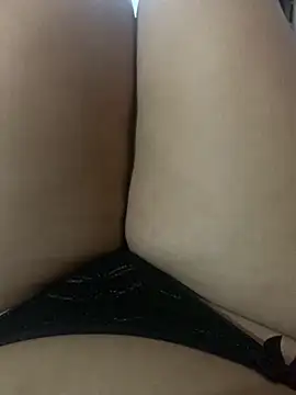 Snapshot of ayla0881 chatting on February 13, 2026, 8:25 am ayla0881 online show from February 13, 2026, 8:25 am