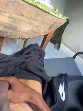 longuebitenoire971 online show from February 23, 2026, 2:06 pm