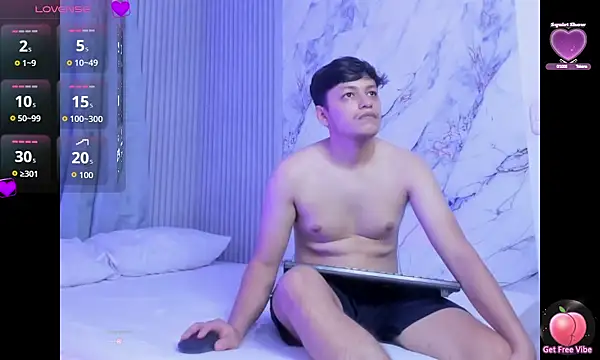 RaiderandRoxie1 online show from March 1, 2026, 12:21 am