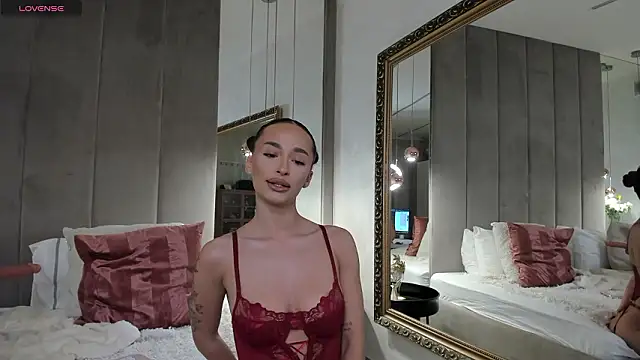 EvaK  online show from February 14, 2026, 5:40 am