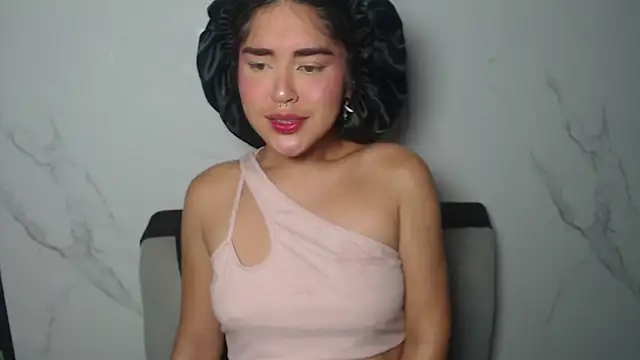 Snapshot of melodyphillips_2_ chatting on April 27, 2026, 5:16 am melodyphillips 2 online show from April 27, 2026, 5:16 am