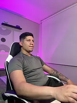  robertobaggioo online show from March 7, 2026, 6:42 am