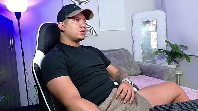  robertobaggioo online show from May 15, 2026, 12:36 pm