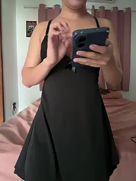 Snapshot of LissPerolaa chatting on May 18, 2026, 10:42 am LissPerolaa online show from May 18, 2026, 10:42 am