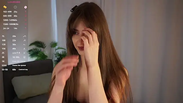 ClarineCasebolt online show from March 26, 2026, 3:05 am