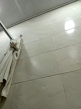 PerlaCurvasgrandes online show from February 24, 2026, 7:26 pm