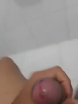 Snapshot of Aislan19 chatting on February 13, 2026, 9:59 pm Aislan19 online show from February 13, 2026, 9:59 pm