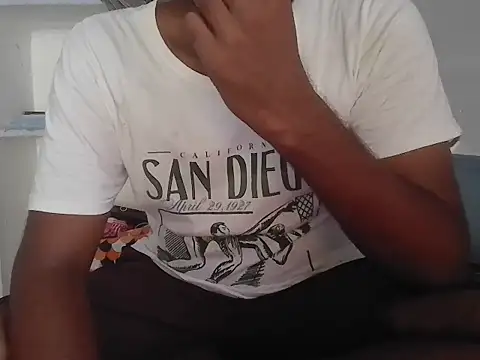 Snapshot of Tinku_1324 chatting on June 27, 2026, 7:14 am Tinku 1324 online show from June 27, 2026, 7:14 am