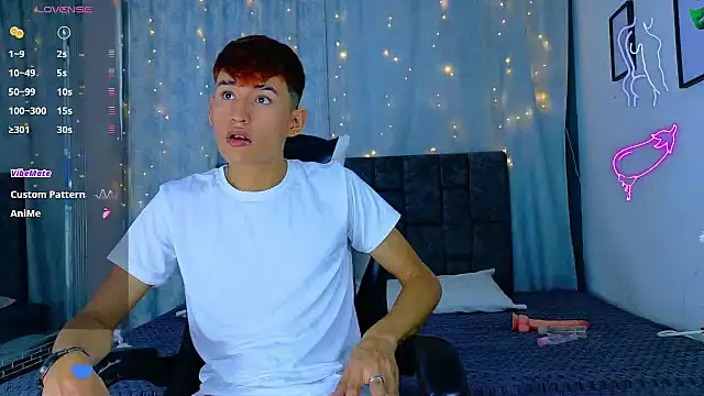 NicolasTorrez online show from April 4, 2026, 9:54 pm