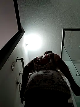 honey-suckle online show from February 21, 2026, 7:05 pm