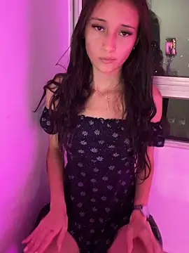 candy deluxe online show from April 25, 2026, 4:48 am