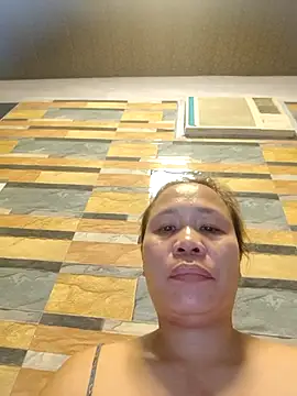 squirtshantal online show from February 16, 2026, 11:20 am