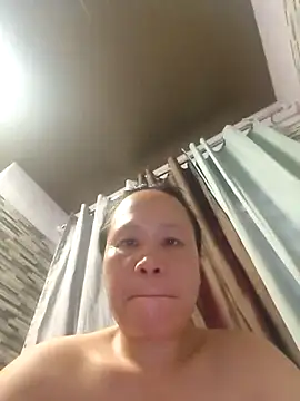 Snapshot of squirtshantal chatting on May 3, 2026, 9:47 am squirtshantal online show from May 3, 2026, 9:47 am