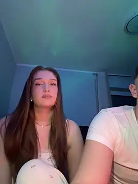 Snapshot of yourevsi chatting on February 14, 2026, 8:20 pm yourevsi online show from February 14, 2026, 8:20 pm