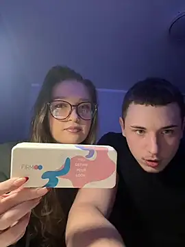 Snapshot of yourevsi chatting on February 12, 2026, 8:19 pm yourevsi online show from February 12, 2026, 8:19 pm