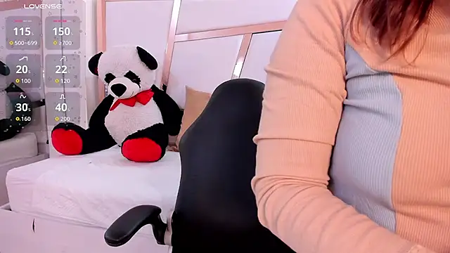 antonella moon7 online show from March 8, 2026, 3:32 am