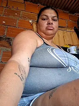 Snapshot of Juli_Powl chatting on June 11, 2026, 12:35 pm Juli Powl online show from June 11, 2026, 12:35 pm