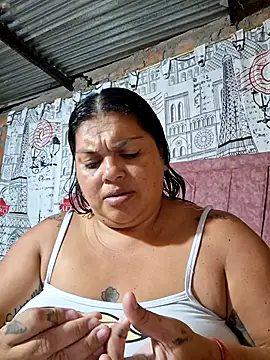 Juli Powl online show from March 6, 2026, 12:49 am