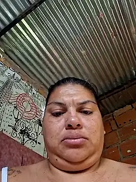 Snapshot of Juli_Powl chatting on February 20, 2026, 12:29 pm Juli Powl online show from February 20, 2026, 12:29 pm