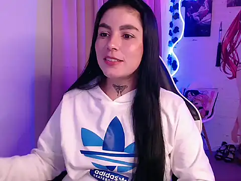 Snapshot of JanineRae chatting on February 13, 2026, 11:05 pm JanineRae online show from February 13, 2026, 11:05 pm