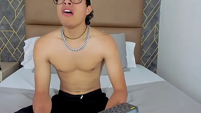 Escanor Hot online show from February 19, 2026, 7:33 pm