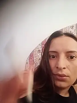 leyla131313 online show from June 4, 2026, 3:28 pm