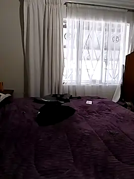 Breezyvikky online show from June 18, 2026, 11:04 am