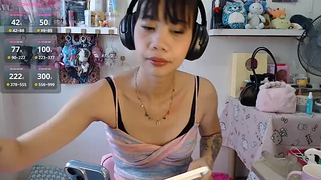 GloryKulikowski online show from March 24, 2026, 2:11 am