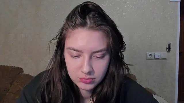 Snapshot of love_lina_muuur chatting on March 1, 2026, 7:47 pm love lina muuur online show from March 1, 2026, 7:47 pm