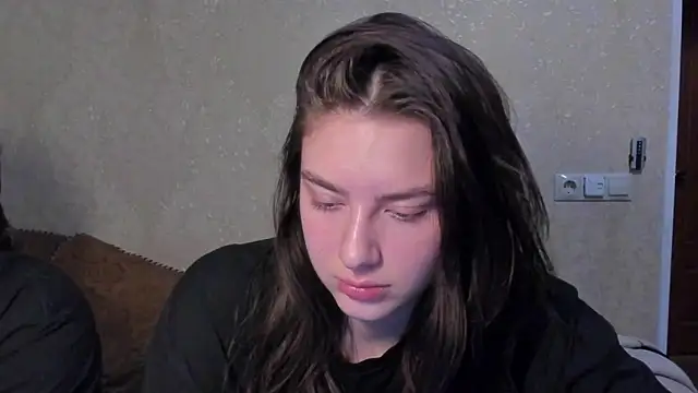 Snapshot of love_lina_muuur chatting on February 25, 2026, 8:52 pm love lina muuur online show from February 25, 2026, 8:52 pm